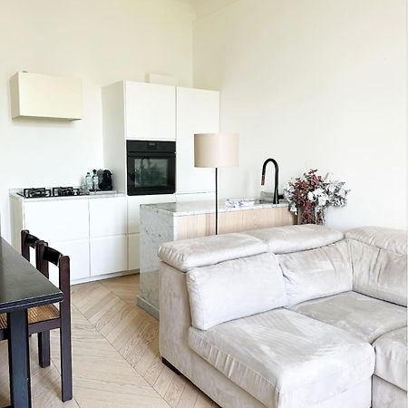 Апартаменты Beautiful Design Flat With Park View, Next To Metro Милан Экстерьер фото